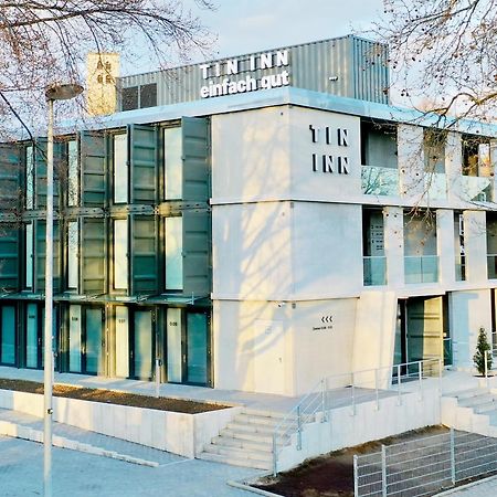 Tin Inn - Hueckelhoven - Das Hotel Aus Hochwertig Ausgebauten Ueberseecontainern Extérieur photo