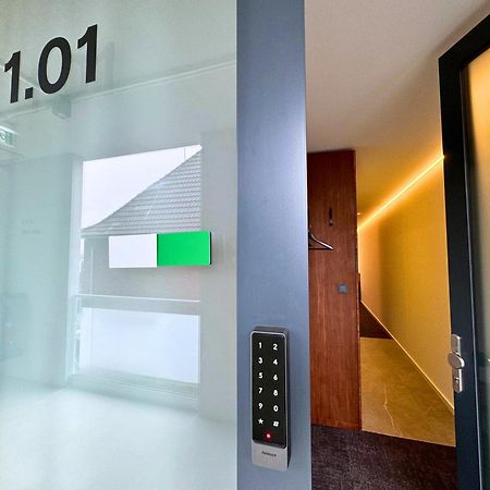 Tin Inn - Hueckelhoven - Das Hotel Aus Hochwertig Ausgebauten Ueberseecontainern Extérieur photo