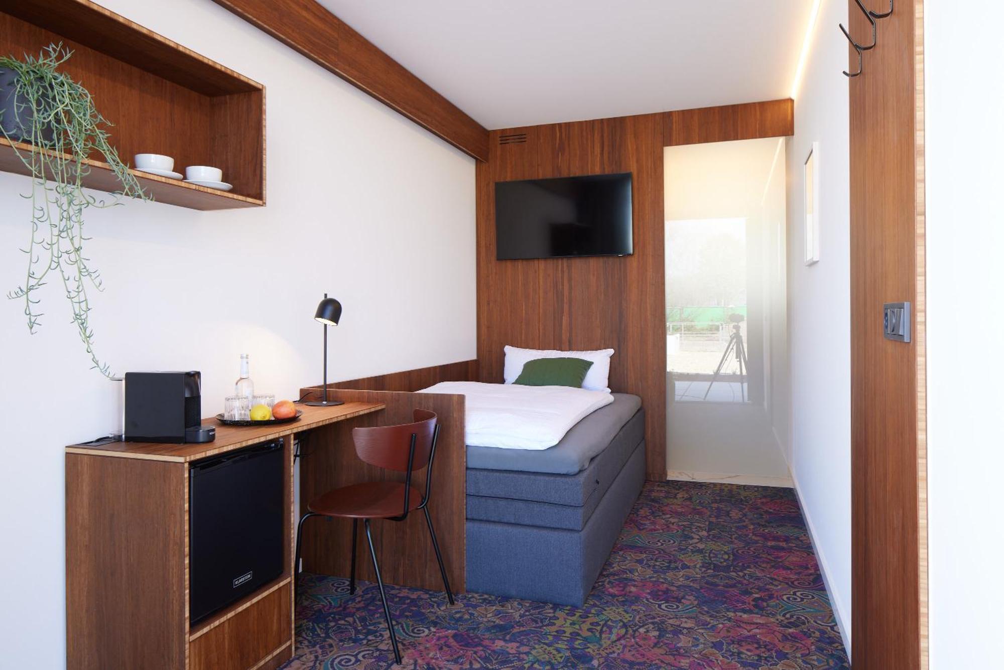 Tin Inn - Hueckelhoven - Das Hotel Aus Hochwertig Ausgebauten Ueberseecontainern Extérieur photo